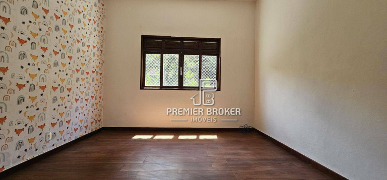 Imagem Casa com 5 Quartos à Venda, 190 m² em Pessegueiros - Teresópolis Imagem Casa com 5 Quartos à Venda, 190 m² em Pessegueiros - Teresópolis