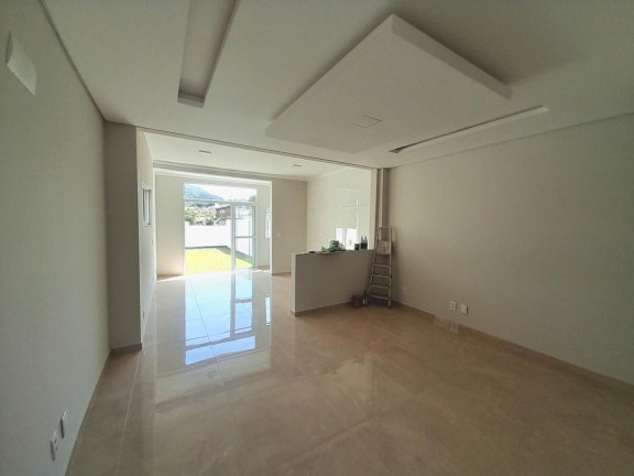 Imagem Casa com 4 Quartos à Venda, 182 m² em São João Do Rio Vermelho - Florianópolis