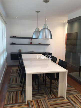 Imagem Imóvel com 4 Quartos à Venda, 210 m² em Villaggio Panamby - São Paulo