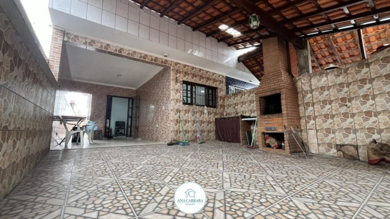 Casa com 2 Quartos à Venda, 80 m²