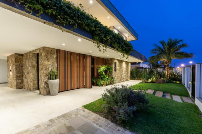 Imagem Imóvel com 5 Quartos à Venda, 428 m² em C.c.i- Extenção Atlantida Ii - Xangri-lá Imagem Imóvel com 5 Quartos à Venda, 428 m² em C.c.i- Extenção Atlantida Ii - Xangri-lá