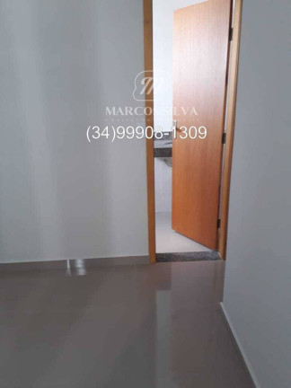 Imagem Apartamento com 2 Quartos à Venda,  em Santa Mônica - Uberlândia