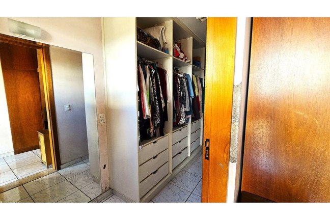 Imagem Casa com 4 Quartos à Venda, 210 m² em Vila Romana - São Paulo