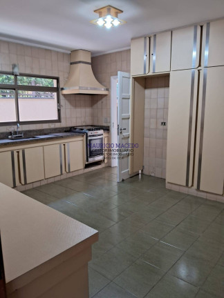 Imagem Casa com 3 Quartos para Alugar, 300 m² em Alphaville - Santana De Parnaíba Imagem Casa com 3 Quartos para Alugar, 300 m² em Alphaville - Santana De Parnaíba