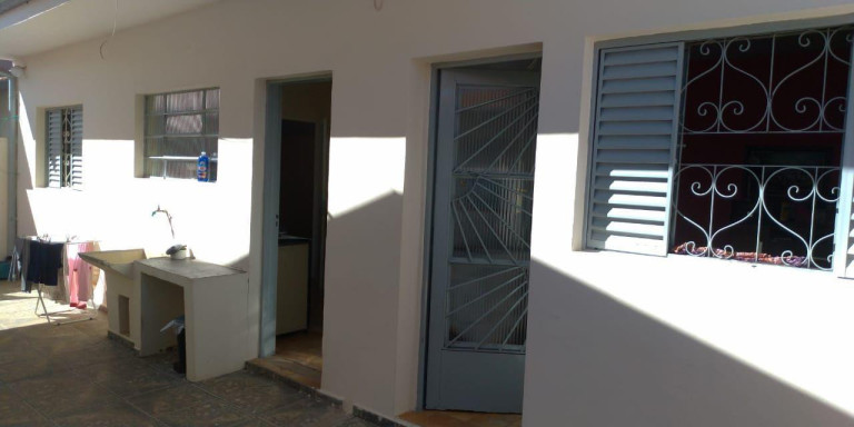 Imagem Casa com 2 Quartos à Venda, 180 m² em Vila Nova Botucatu - Botucatu