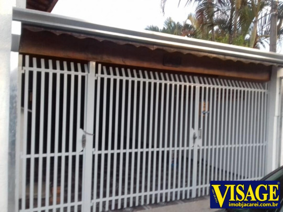 Casa com 3 Quartos à Venda,  em Vila Martinez - Jacareí