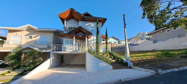 Sobrado com 4 Quartos à Venda, 220 m² em Jardim América - São José Dos Campos