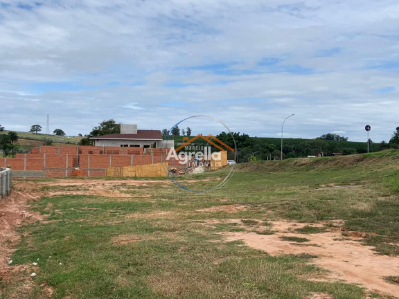 Imagem Imóvel à Venda, 374 m² em Flor D'aldeia - Mogi Mirim Imagem Imóvel à Venda, 374 m² em Flor D'aldeia - Mogi Mirim