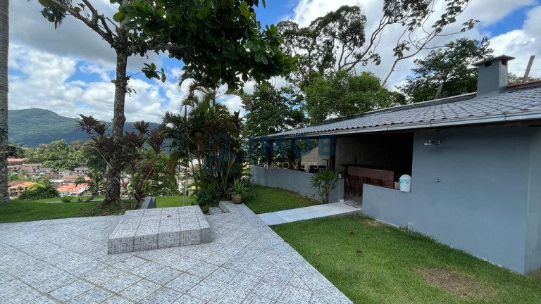 Imagem Casa com 4 Quartos à Venda, 311 m² em Ilha Da Figueira - Jaraguá Do Sul Imagem Casa com 4 Quartos à Venda, 311 m² em Ilha Da Figueira - Jaraguá Do Sul