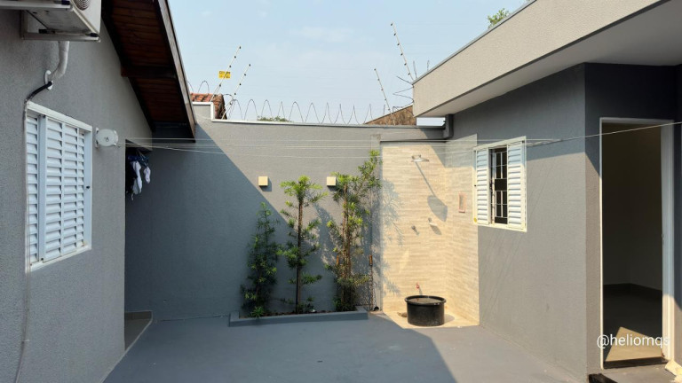 Imagem Casa com 3 Quartos à Venda, 200 m² em Parque Residencial Rita Vieira - Campo Grande