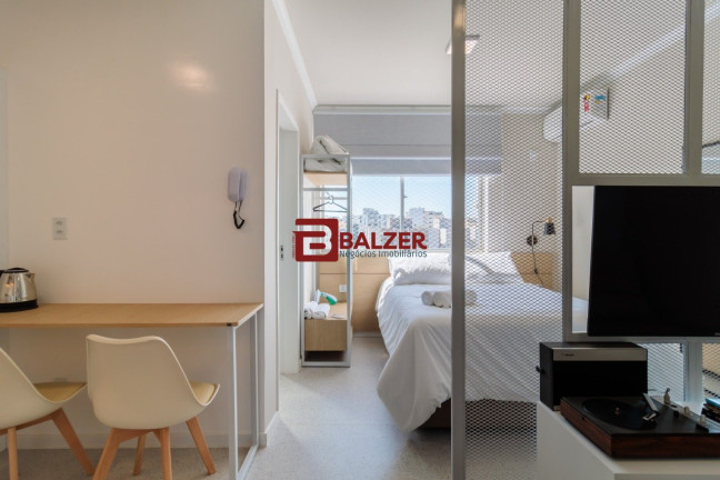 Imagem Apartamento com 1 Quarto à Venda, 54 m² em Centro - Florianópolis