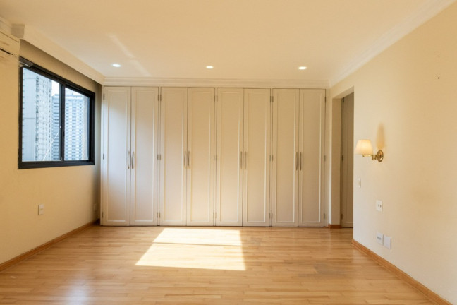 Imagem Apartamento com 3 Quartos à Venda, 209 m² em Itaim Bibi - São Paulo