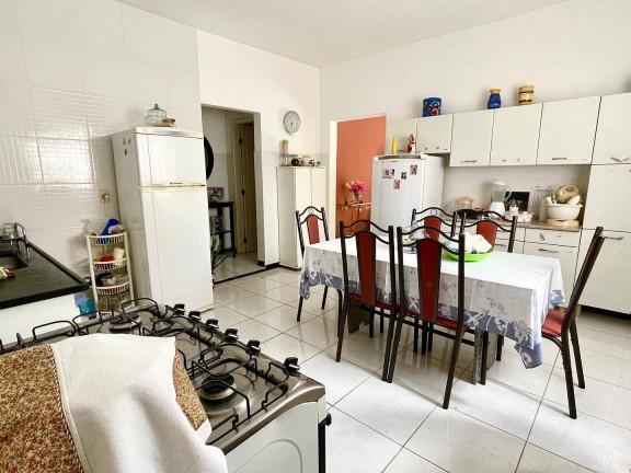 Imagem Casa com 3 Quartos à Venda, 200 m² em Luiz Iglésias - Colatina