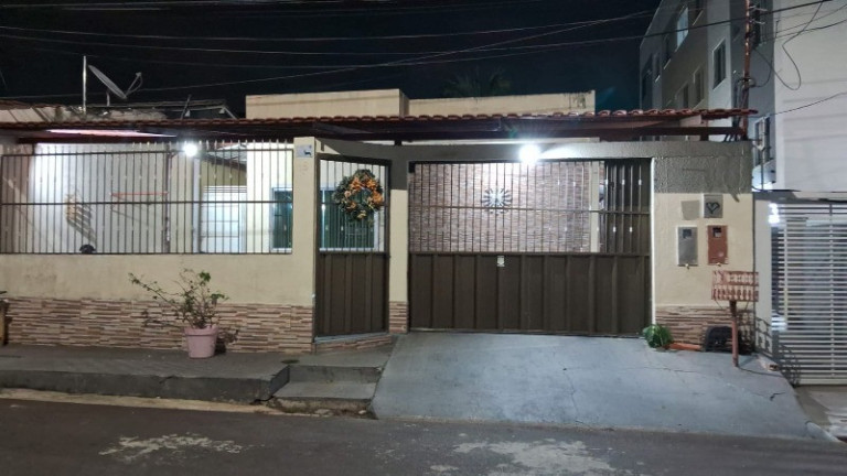 Imagem Casa com 4 Quartos à Venda, 190 m² em Parque 10 De Novembro - Manaus