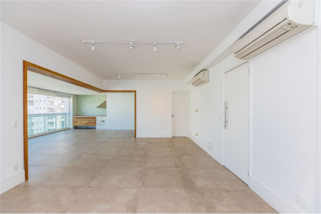 Apartamento com 3 Quartos à Venda, 157 m² em Vila Nova Conceição - São Paulo