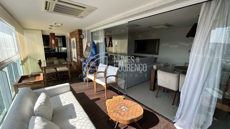 Imagem Apartamento com 3 Quartos para Alugar, 190 m² em Embaré - Santos