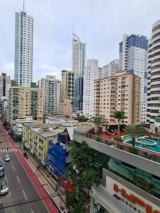 Apartamento com 3 Quartos à Venda, 75 m² em Centro - Balneário Camboriú