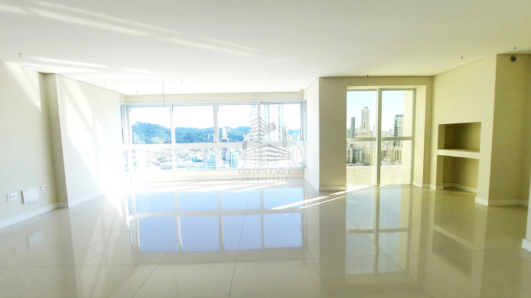 Imagem Apartamento com 4 Quartos à Venda, 140 m² em Centro - Balneário Camboriú Imagem Apartamento com 4 Quartos à Venda, 140 m² em Centro - Balneário Camboriú