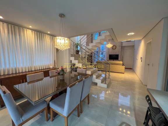 Imagem Casa com 3 Quartos à Venda, 247 m² em Pedra Branca - Palhoça Imagem Casa com 3 Quartos à Venda, 247 m² em Pedra Branca - Palhoça