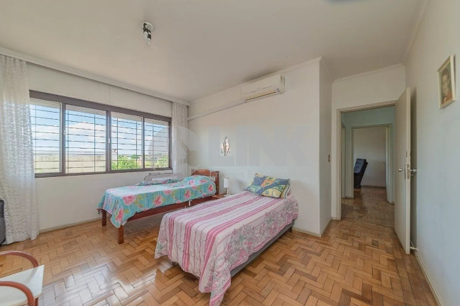 Imagem Casa com 3 Quartos à Venda, 258 m² em Chácara Das Pedras - Porto Alegre