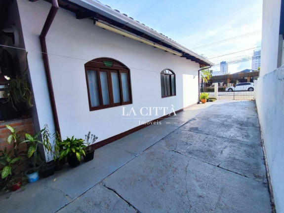 Imagem Casa com 3 Quartos à Venda, 254 m² em Dom Bosco - Itajaí Imagem Casa com 3 Quartos à Venda, 254 m² em Dom Bosco - Itajaí