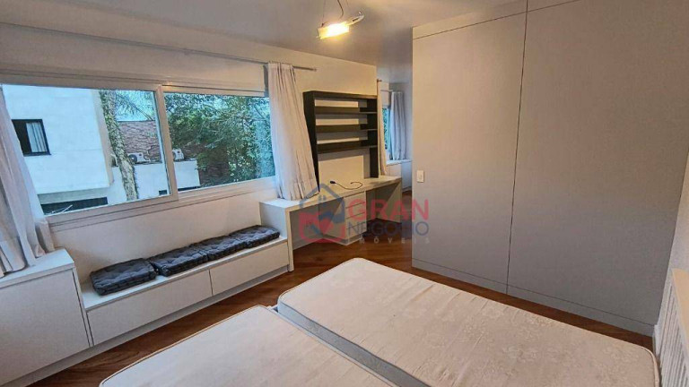 Imagem Casa com 5 Quartos para Alugar, 370 m² em Campo Comprido - Curitiba Imagem Casa com 5 Quartos para Alugar, 370 m² em Campo Comprido - Curitiba