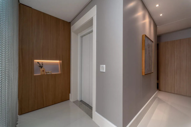 Imagem Apartamento com 4 Quartos à Venda, 233 m² em Centro - Balneário Camboriú Imagem Apartamento com 4 Quartos à Venda, 233 m² em Centro - Balneário Camboriú