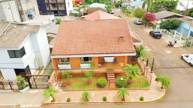 Casa com 3 Quartos à Venda, 402 m² em Centro - Ibirubá