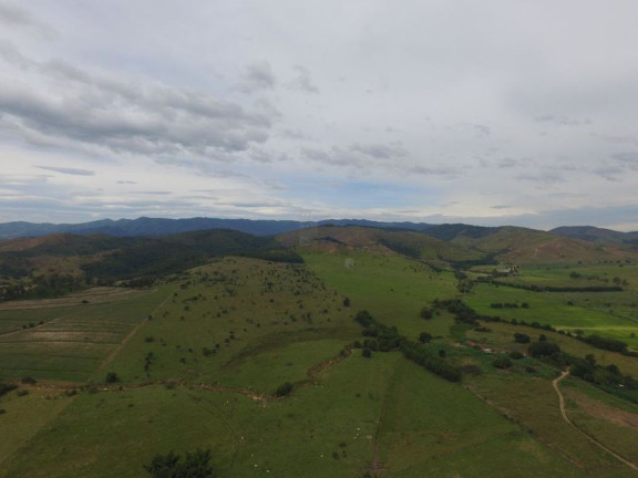 Imagem Imóvel à Venda, em Feital - Pindamonhangaba Imagem Imóvel à Venda, em Feital - Pindamonhangaba
