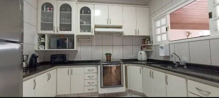 Imagem Casa com 3 Quartos à Venda,  em Jacareí