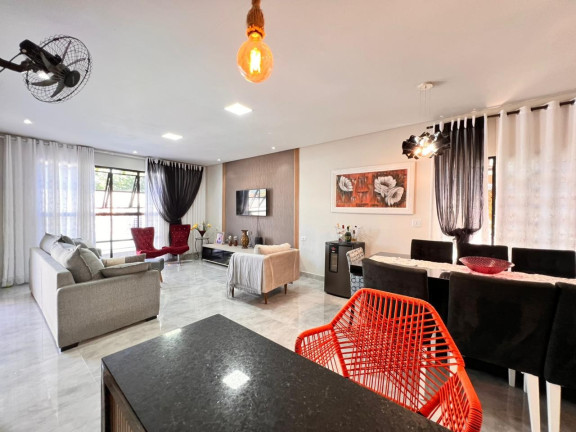 Imagem Casa com 3 Quartos à Venda, 252 m² em Real - Praia Grande Imagem Casa com 3 Quartos à Venda, 252 m² em Real - Praia Grande