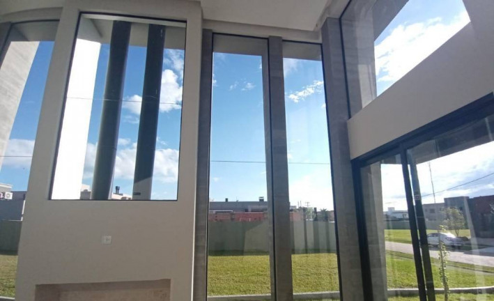 Imagem Casa de Condomínio com 4 Quartos à Venda, 250 m² em Parque Antártica - Capão Da Canoa Imagem Casa de Condomínio com 4 Quartos à Venda, 250 m² em Parque Antártica - Capão Da Canoa