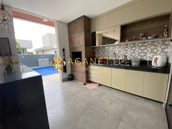 Imagem Casa com 4 Quartos à Venda, 308 m² em Vespasiano Imagem Casa com 4 Quartos à Venda, 308 m² em Vespasiano