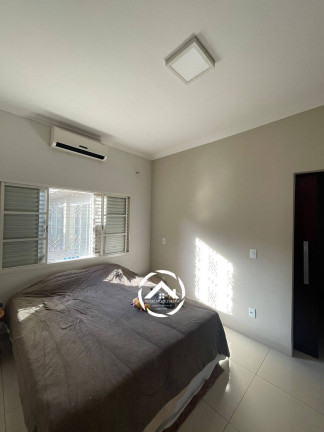 Imagem Casa com 4 Quartos à Venda, 420 m² em Jardim Cuiabá - Cuiabá