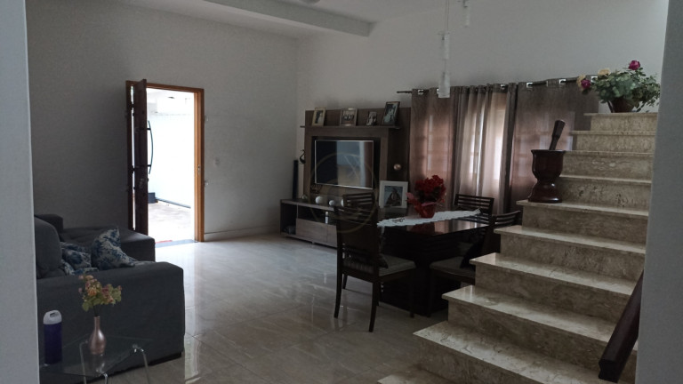 Imagem Casa com 4 Quartos à Venda, 475 m² em Centro - Paraibuna Imagem Casa com 4 Quartos à Venda, 475 m² em Centro - Paraibuna