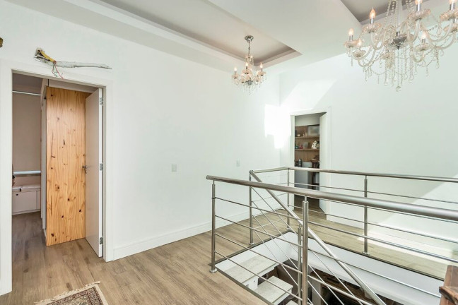 Imagem Casa com 3 Quartos à Venda, 300 m² em Jardim Lindóia - Porto Alegre