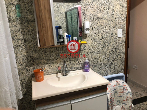 Imagem Casa com 4 Quartos à Venda, 240 m² em Centro - Jacareí Imagem Casa com 4 Quartos à Venda, 240 m² em Centro - Jacareí