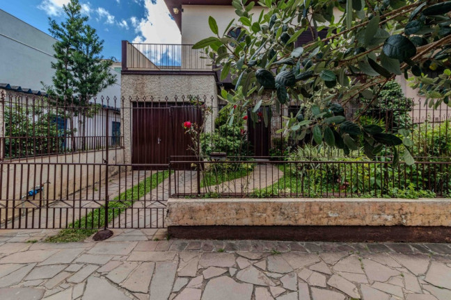 Imagem Casa com 4 Quartos à Venda, 250 m² em São João - Porto Alegre