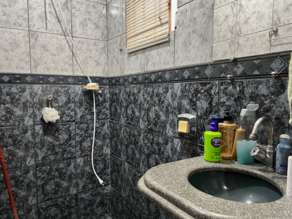 Imagem Casa com 3 Quartos à Venda, 210 m² em Jardim Presidente - Goiânia Imagem Casa com 3 Quartos à Venda, 210 m² em Jardim Presidente - Goiânia