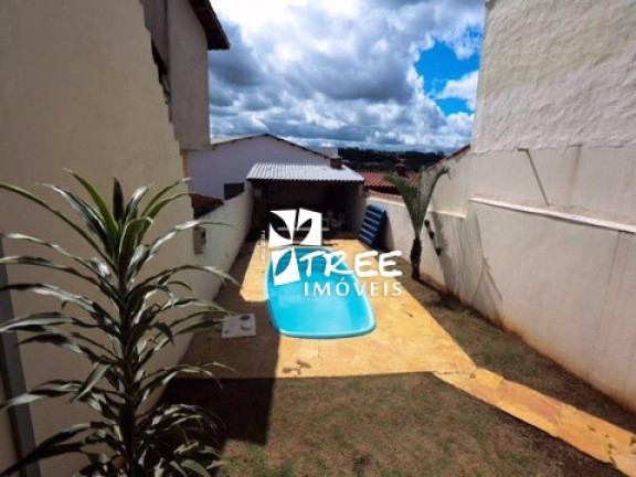 Imagem Casa com 4 Quartos à Venda, 200 m² em Jordanópolis - Arujá Imagem Casa com 4 Quartos à Venda, 200 m² em Jordanópolis - Arujá