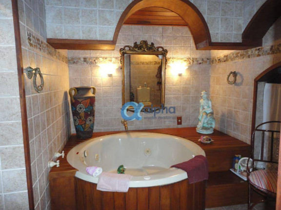 Imagem Casa com 9 Quartos à Venda, 7.000 m² em Quitandinha - Petrópolis