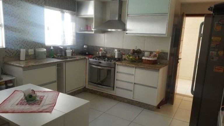 Imagem Casa com 3 Quartos à Venda, em Campo Grande - Rio De Janeiro Imagem Casa com 3 Quartos à Venda, em Campo Grande - Rio De Janeiro