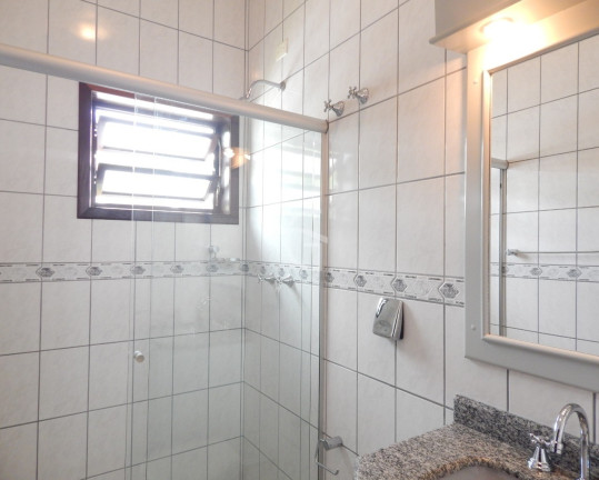 Imagem Casa com 4 Quartos à Venda, 206 m² em América - Joinville Imagem Casa com 4 Quartos à Venda, 206 m² em América - Joinville