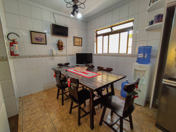 Imagem Casa com 3 Quartos à Venda, 251 m² em Marapé - Santos