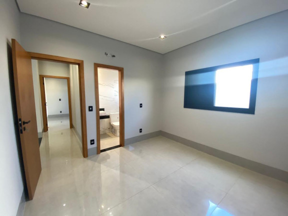 Imagem Casa com 3 Quartos à Venda, 217 m² em Condomínio Primor Das Torres - Cuiabá