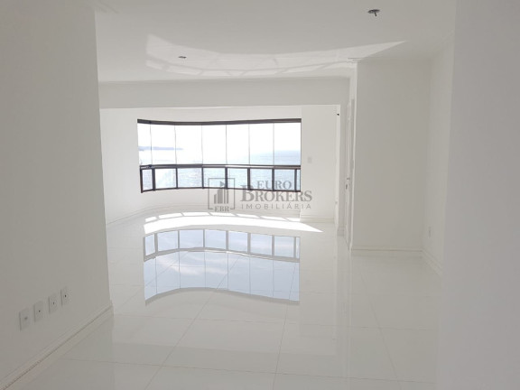 Imagem Apartamento com 3 Quartos à Venda, 110 m² em Centro - Balneário Camboriú Imagem Apartamento com 3 Quartos à Venda, 110 m² em Centro - Balneário Camboriú