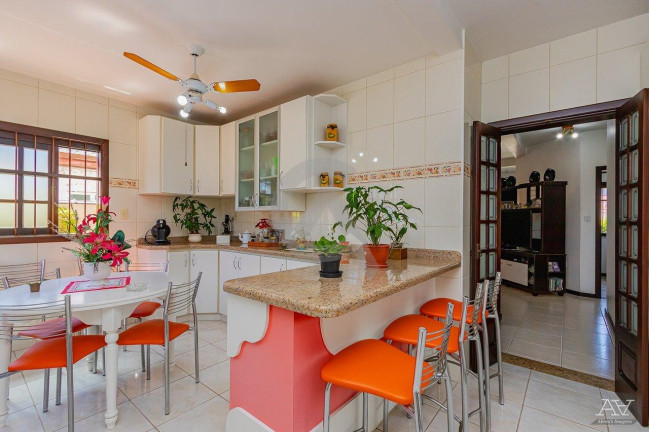 Imagem Casa com 4 Quartos à Venda, 210 m² em Niterói - Canoas