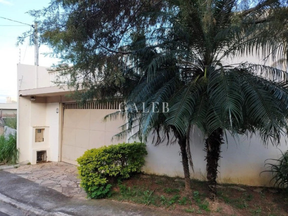 Casa com 4 Quartos à Venda, 317 m² em Jardim Maristela - Atibaia