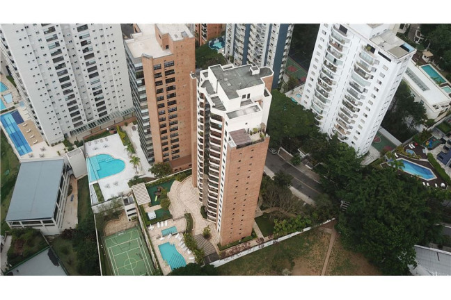 Imagem Imóvel com 4 Quartos à Venda, em Vila Suzana - São Paulo Imagem Imóvel com 4 Quartos à Venda, em Vila Suzana - São Paulo