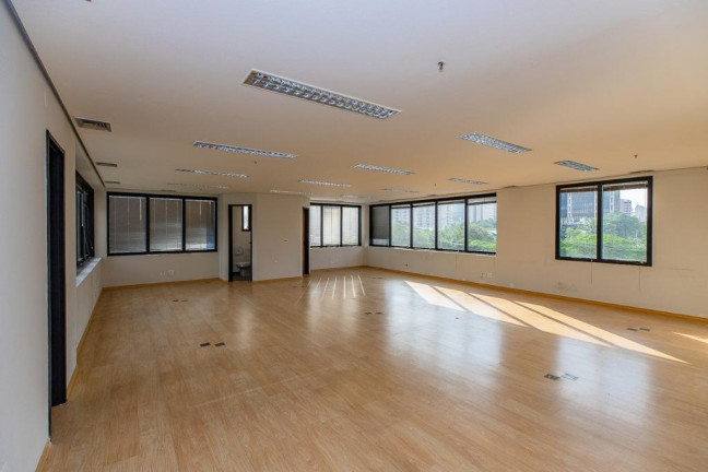Sala Comercial à Venda, 96 m² em Granja Julieta - São Paulo